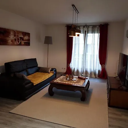 Apartment Du Vieux Chateau Jardin & Parking Gratuit *